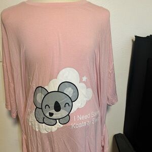 Koala Graphic Oodie sleep shirt with pockets. EUC One Size